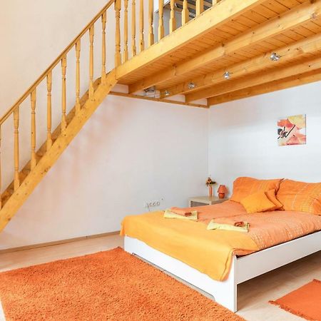 Izabella Home Budapest Exteriör bild