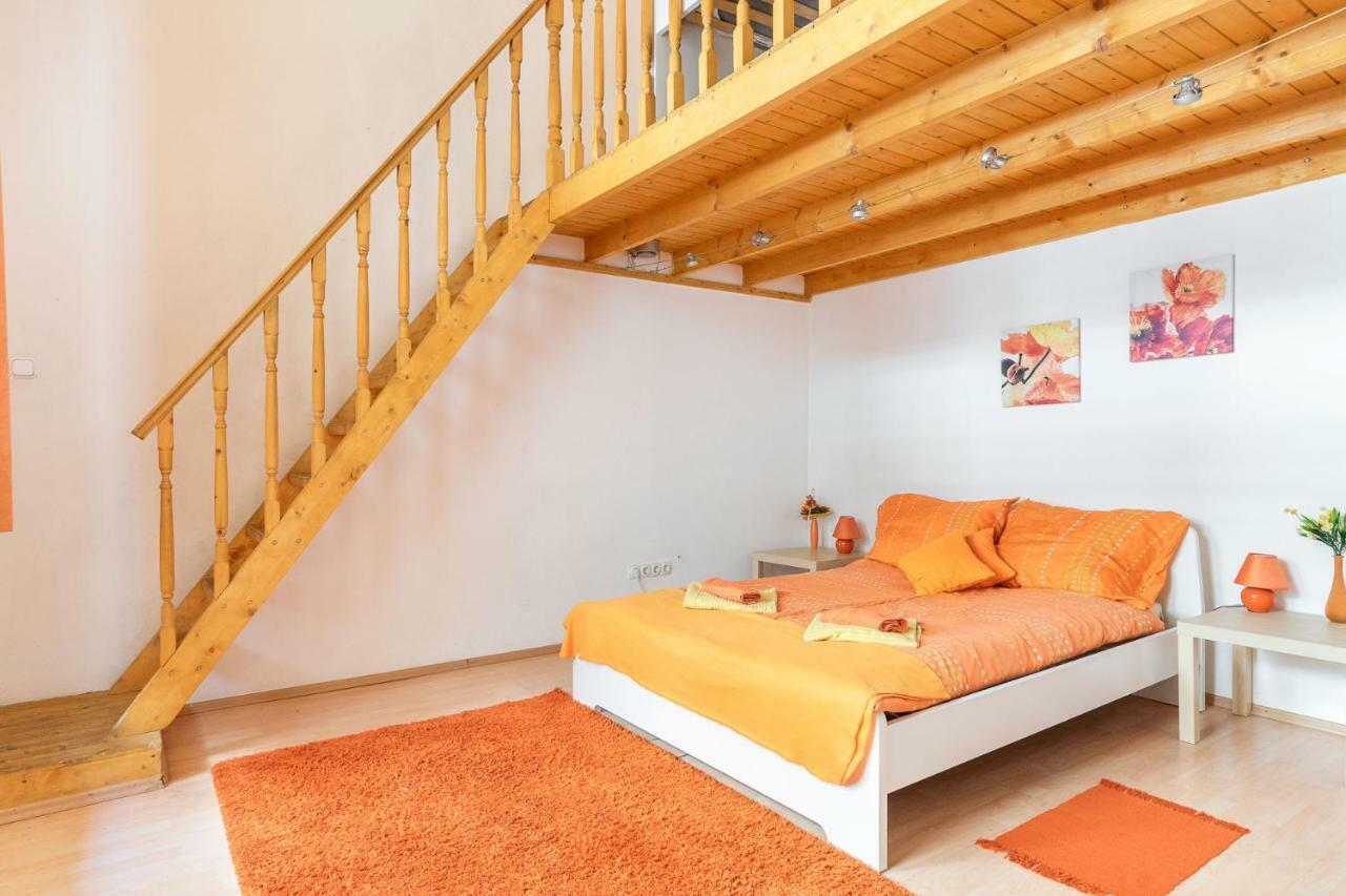 Izabella Home Budapest Exteriör bild