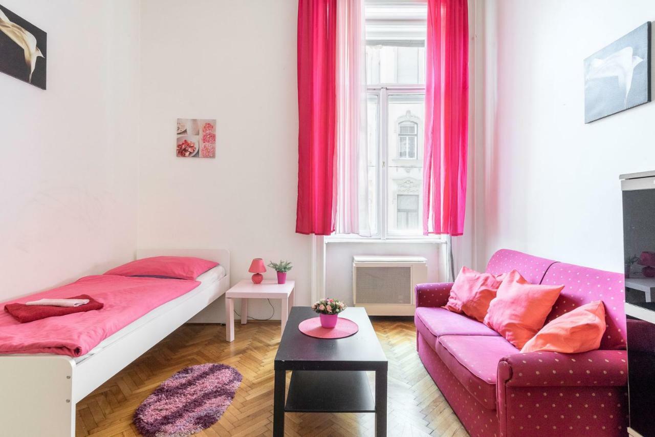 Izabella Home Budapest Exteriör bild