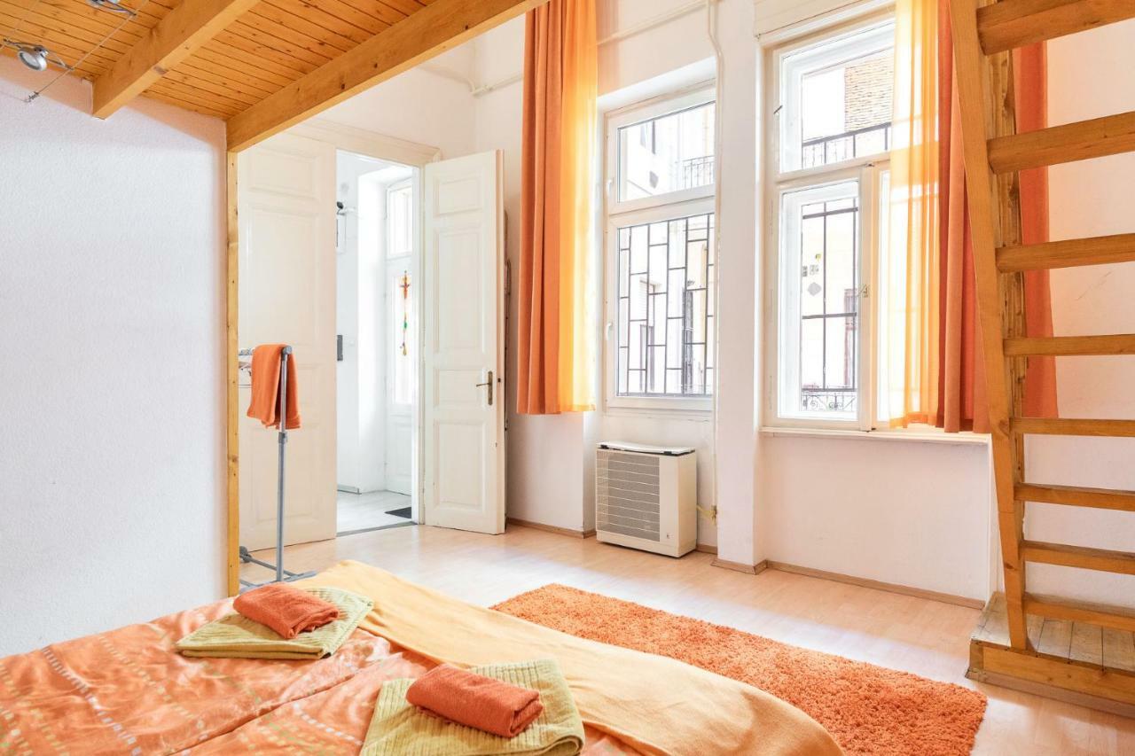 Izabella Home Budapest Exteriör bild