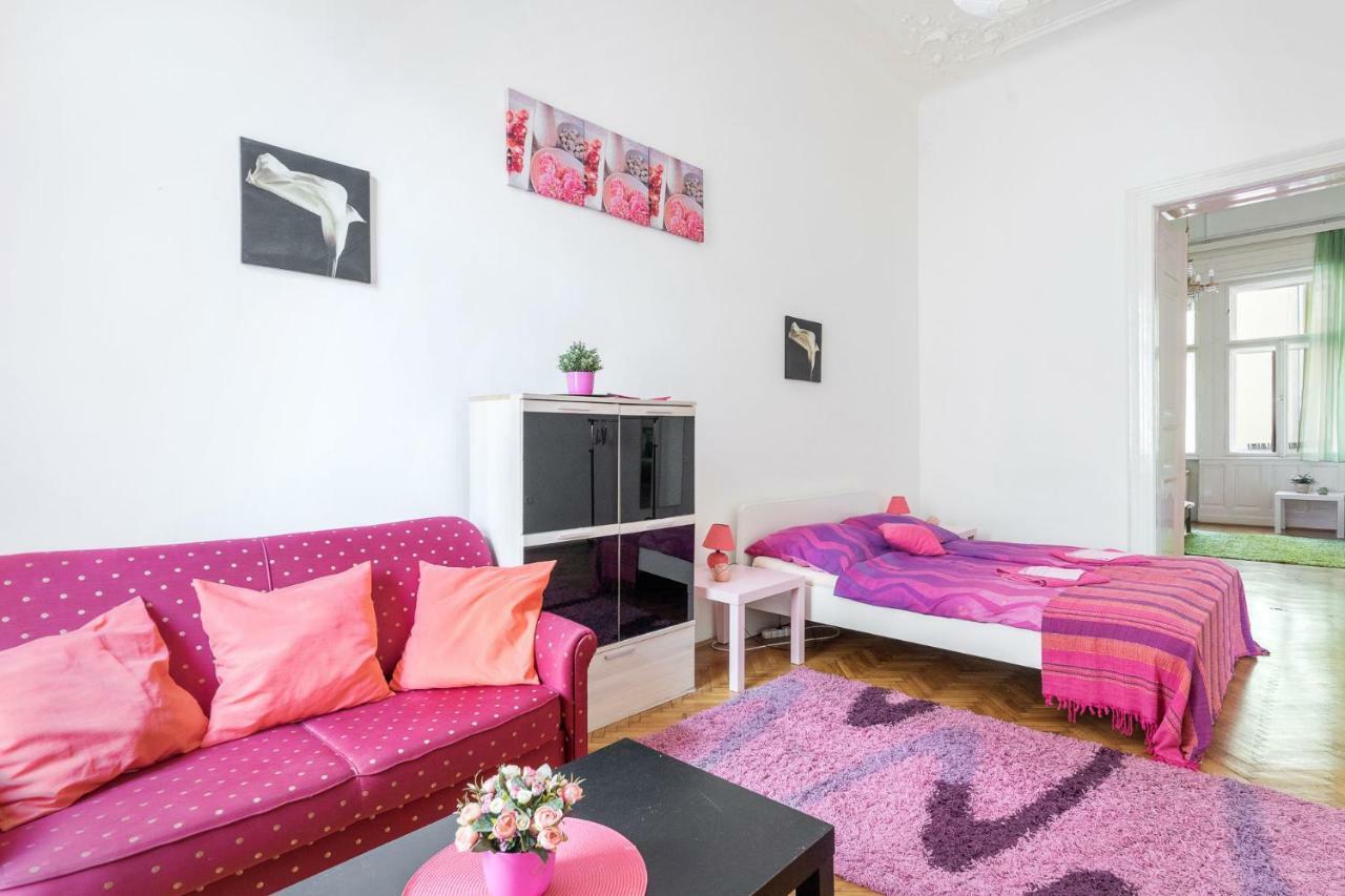 Izabella Home Budapest Exteriör bild