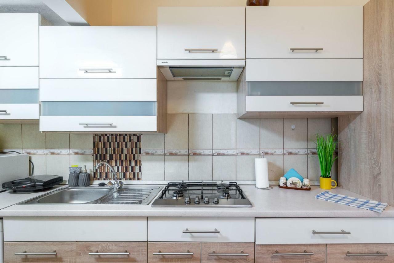 Izabella Home Budapest Exteriör bild